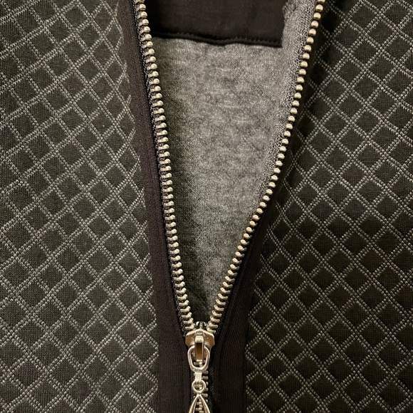 💖 Weekends by Chico’s Vest | Small | Black, With Gray & Black Pattern | EUC - Picture 6 of 8